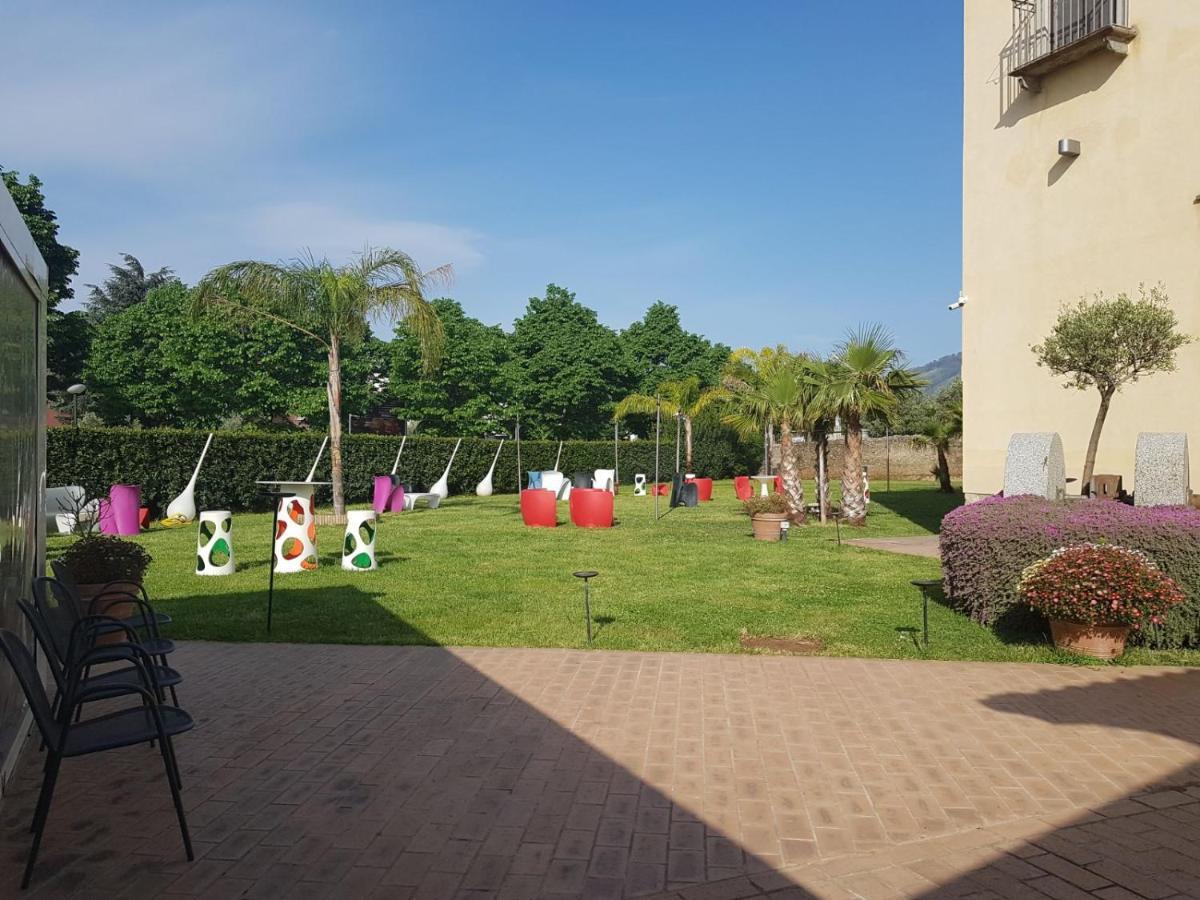 I Giardini Del Novecento Hotell Lamezia Terme Exteriör bild